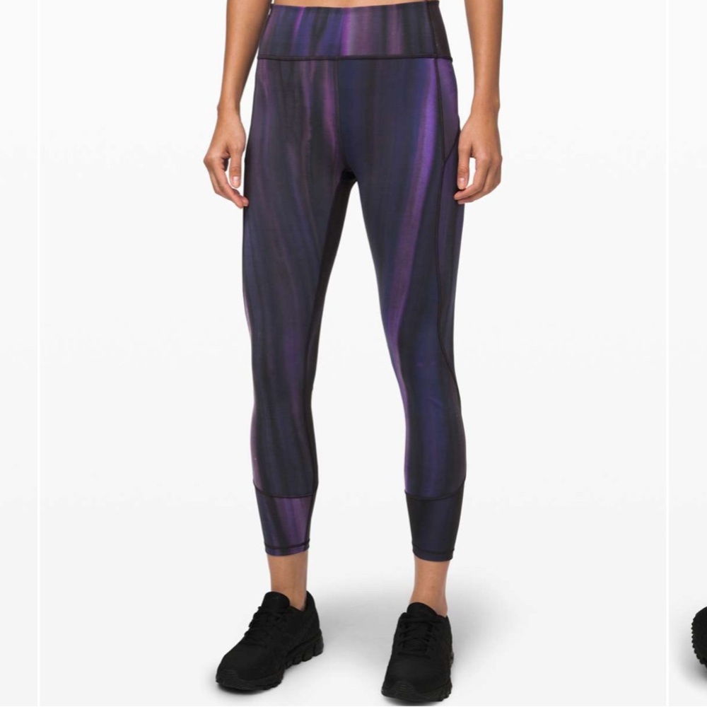 Ladies Lululemon In Movement Tight! - Picture 8 of 9